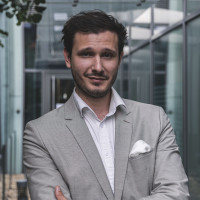 Dr. Újszászi Bogár László